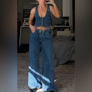 Free People Denim Vest. Size small. Perfect condition.